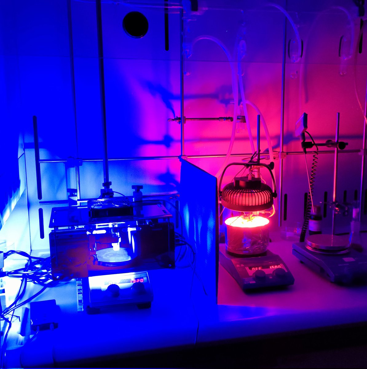 Second best thing about turning off the labs lights in the evening @dipchim @LabPrandi 💡 🧪🧬 #photochemistry #organicsynthesis