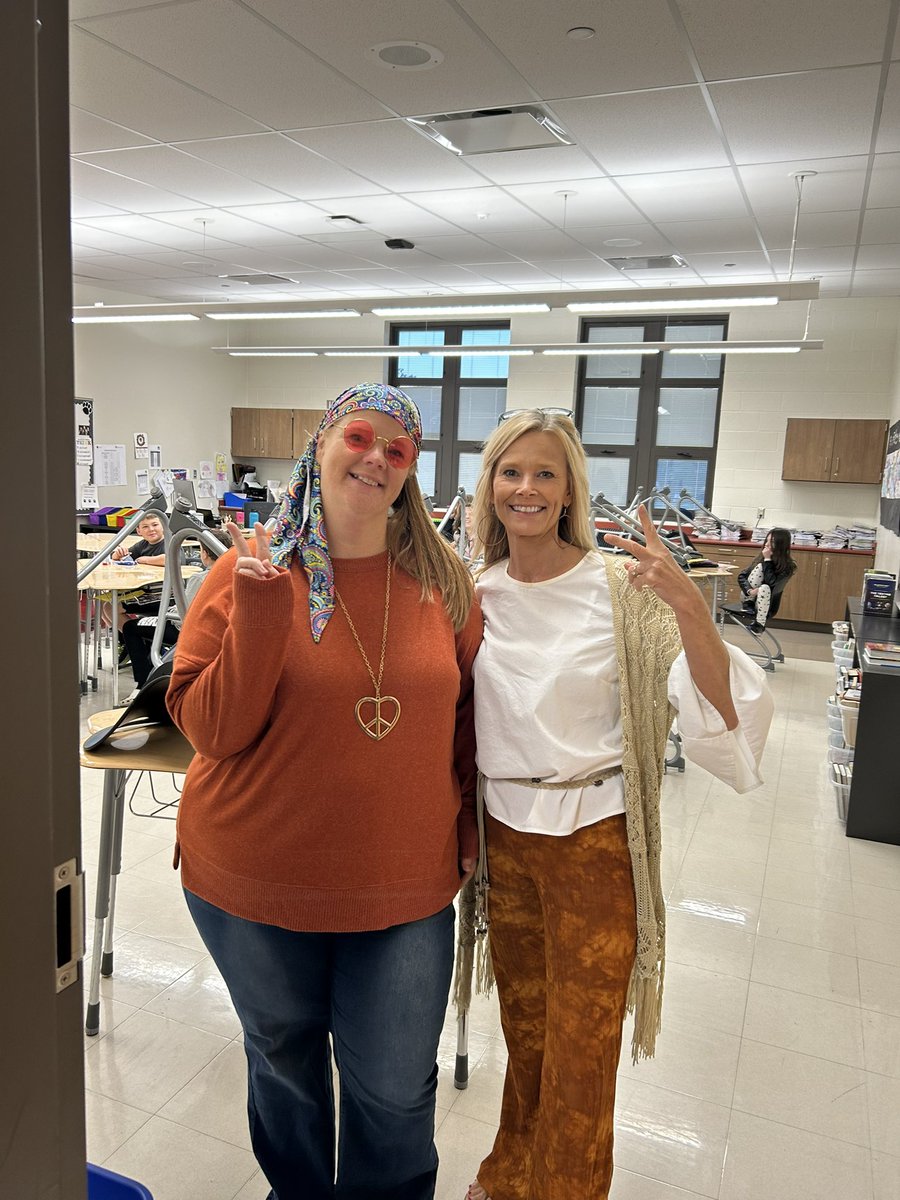 cms_council's tweet photo. 6th grade teachers dressed in decades for Homecoming week! https://t.co/BjVwtWabMe