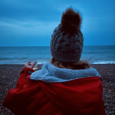 Rebekah Louise tweet media