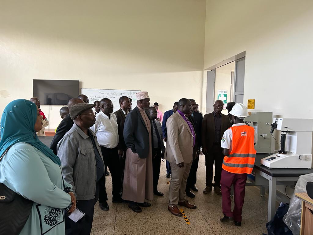 upikuganda's tweet photo. We were honoured to have the Inter-Religious Council of Uganda at the Institute as they commence their tour of Oil &amp; Gas projects areas hosted by @UNOC_UG and the @PAU_Uganda https://t.co/J5wLMZLvmU