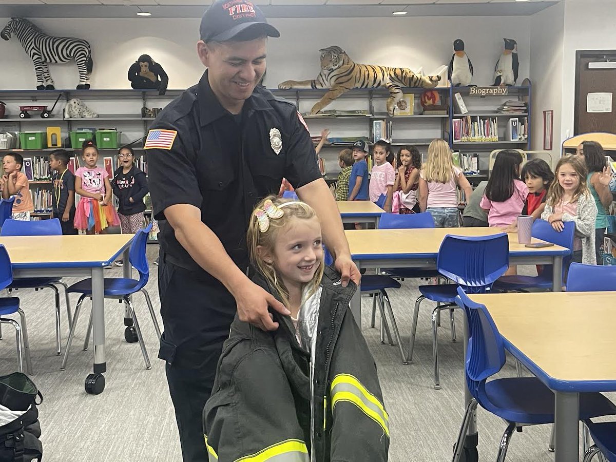 A huge thank you to the Homer Township Fire Department for talking to our Goodings Grove students about fire safety this week! Students learned about the importance of stop, drop, and roll and all about a firefighter’s gear. #NoPlaceLikeHomer