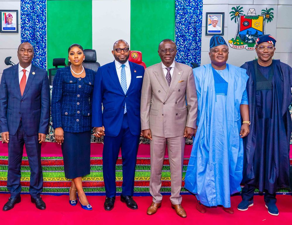 followlasg's tweet photo. AGORO STEPS IN AS 22ND HEAD OF SERVICE IN LAGOS

•Sanwo-Olu to new HOS: ‘Citizens’ hopes rest on your shoulder, you must succeed’
•Governor approves 500% Car Refurbishment Loan for State workers

Read more: https://t.co/RAbyhrz3zq

@jidesanwoolu @drobafemihamzat @gboyegaakosile @gbenga_omo @mudashiru_obasa @lshaofficial @hmokunola_ @Mr_JAGs 
#LASG 
#AGreaterLagosRising