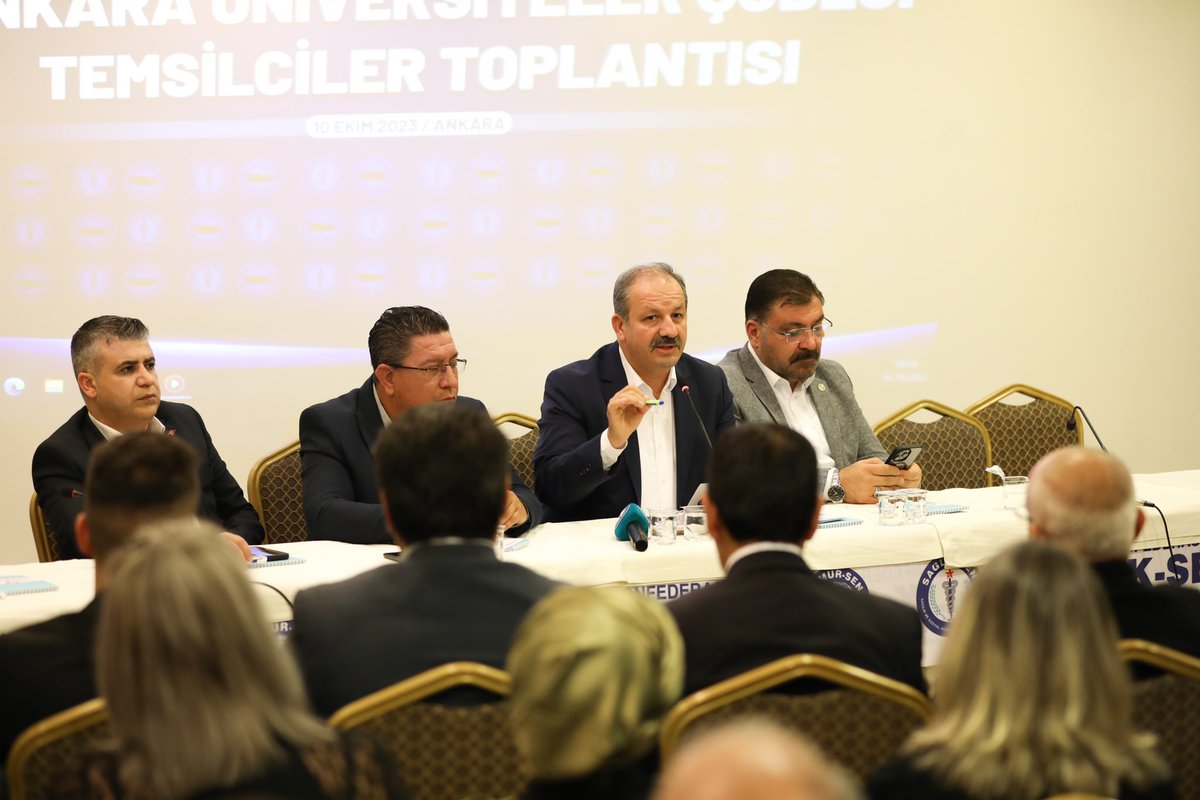 Sağlık-Sen vizyoner hizmet anlayışı, azimli ve kararlı teşkilatı ile sağlık ve sosyal hizmet çalışanının geleceği için gayretli çalışmalarına aralıksız devam etmektedir. 

Üniversite hastanesi çalışanlarımızın tayin hakkı için her türlü girişimi yapıyoruz. Sonuç alana kadar da