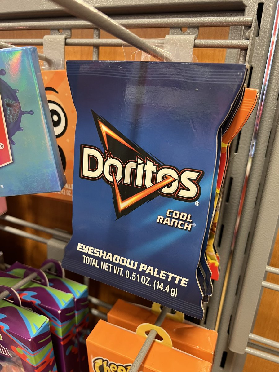DustinCanFly's tweet photo. what’s wrong babe? you haven’t used your doritos cool ranch eyeshadow palette I got you for our anniversary. https://t.co/9WgzEdxCQr