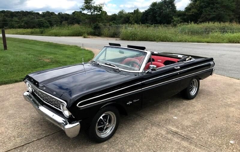 autabuy's tweet photo. 1964 Ford Falcon Sprint convertible. Has V8 engine, dual exhaust, four speed manual transmission, Ford chrome wheels, power top, and bucket seats. Very rare Sprint convertible, with V8 and 4 speed trans

#1964ford #fordfalcon #convertible #autabuy https://t.co/SUxWxEp0mV