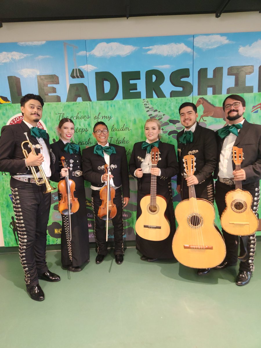 ActivitiesEpchs's tweet photo. What happens when Homecoming falls during Hispanic Heritage Month? Well, mariachi help bring the Mustang Pride, that's what! Special thanks to the Foundation for financing this special appearance during lunch today! @Epchs231 https://t.co/bJ7XPa3Q6e