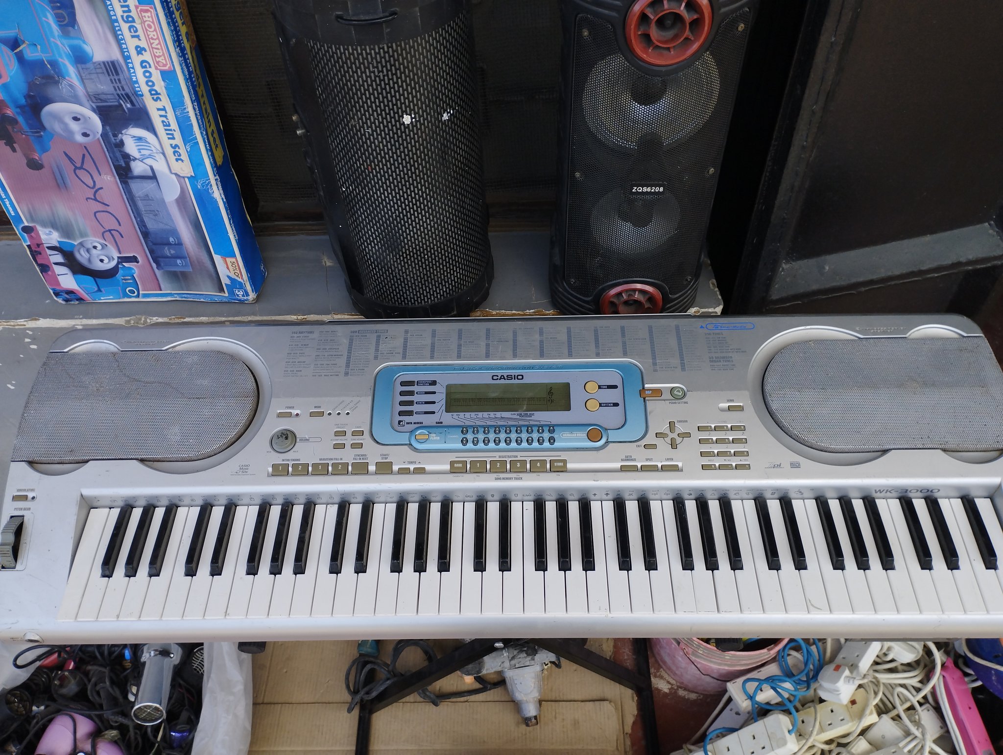 William Mwang onda on X CASIO WK 3000 Used electronic keyboard ina funguo 76 KEYS 300 TONES milio 232 DIGITAL EFFECTS 32 NOTE POLYPHONY 140 RYTHM PRESETS SPLIT LAYER MIDI IN AND OUT 1 4 SUSTAIN