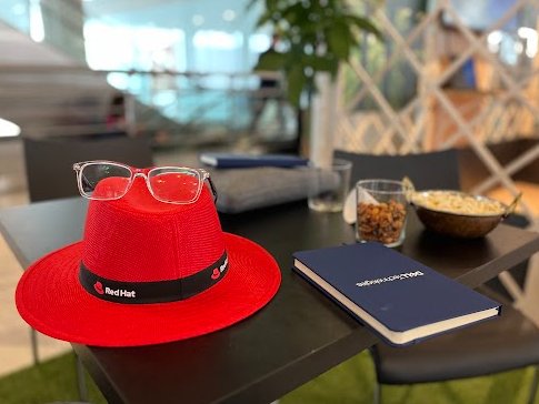 RedHatTelco's tweet image. ¡Hola! Busy busy days at #FYUZ23 - want to learn more around integrating and deploying #OpenRAN efficiently? Stop by our booth to speak with our #RedHat experts.