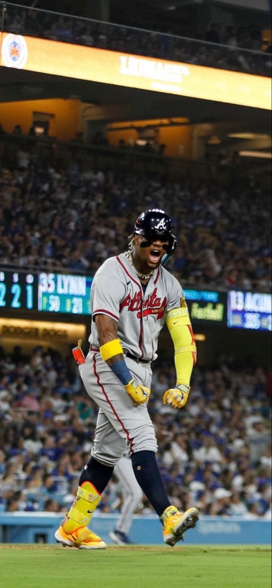 Baseball Pics that go hard tweet media