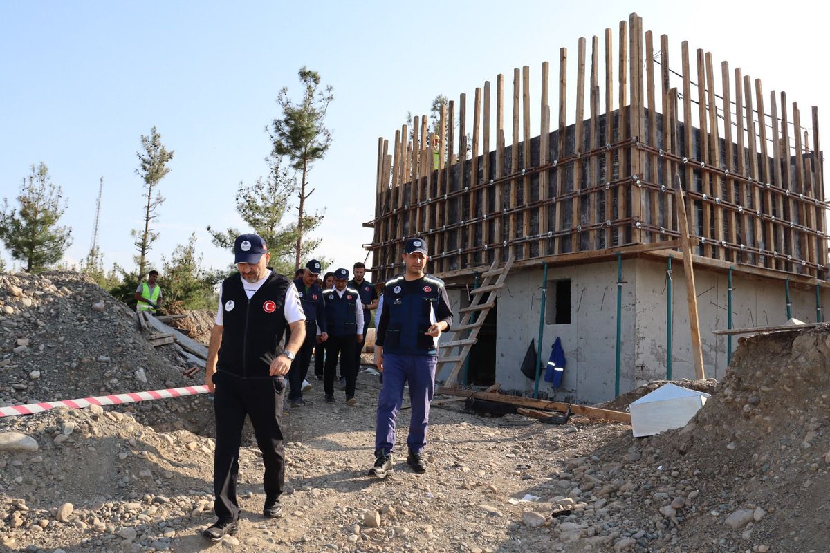 Genel Müdürümüz @recepturkilbank deprem felaketinde zarar gören Hatay, Adana ve Osmaniye’de yapımına devam ettiğimiz içmesuyu ve atıksu inşaatlarını yerinde inceledi.