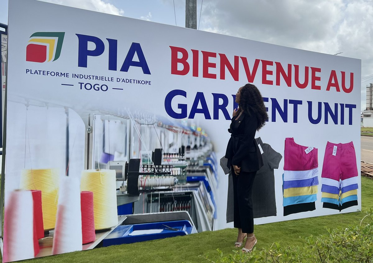 PascyNDAYAMBAJE's tweet photo. Moment Historique pour le #Togo!

Lancement de l’exportation vers les États Unis d’ Amérique des vêtements « Made in Togo ».

123380 vêtements commandés par la marque américaine  🇺🇸 The Children's Place, partis aujourd’hui à destination des USA. https://t.co/o0YX4AIsb3