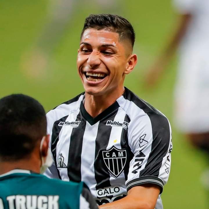 atletico_Gil's tweet photo. BOM REFORÇO? Fontes próximas ao Savarino confirmaram que o atacante vai mesmo retornar para o futebol brasileiro em 2024. O venezuelano, inclusive, deseja tentar seu retorno para o #Galo antes de ouvir outras propostas. https://t.co/2QwCEWM9s0