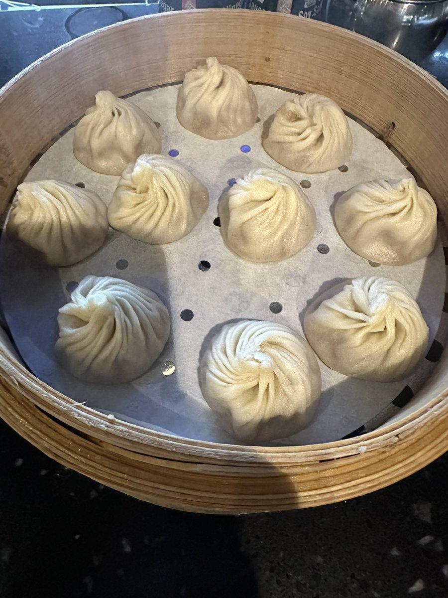 JasonCMarvin's tweet image. I’ve been in Seattle for less than an hour, but my ancestors wanted this for me 😅🥟😭 @dintaifungusa #FirstLunch