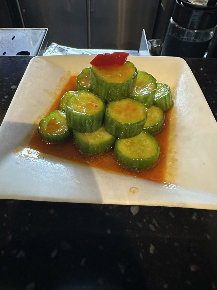 JasonCMarvin's tweet image. I’ve been in Seattle for less than an hour, but my ancestors wanted this for me 😅🥟😭 @dintaifungusa #FirstLunch