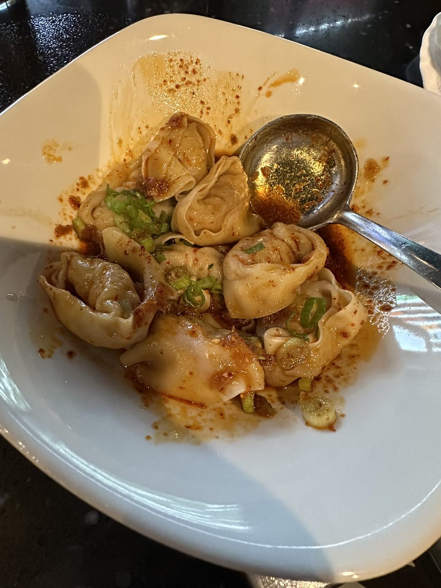 JasonCMarvin's tweet image. I’ve been in Seattle for less than an hour, but my ancestors wanted this for me 😅🥟😭 @dintaifungusa #FirstLunch