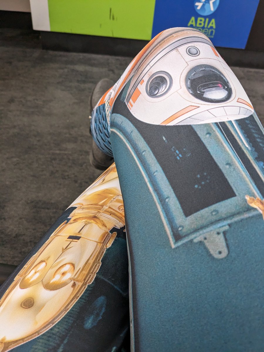 ellleighclarke's tweet photo. Getting the same looks as when I wear my "Sired to Damon" T-shirt. Then I realized which leggings I was wearing today.
#r2d2 #3cpo #StarWars https://t.co/HEt123vNvT