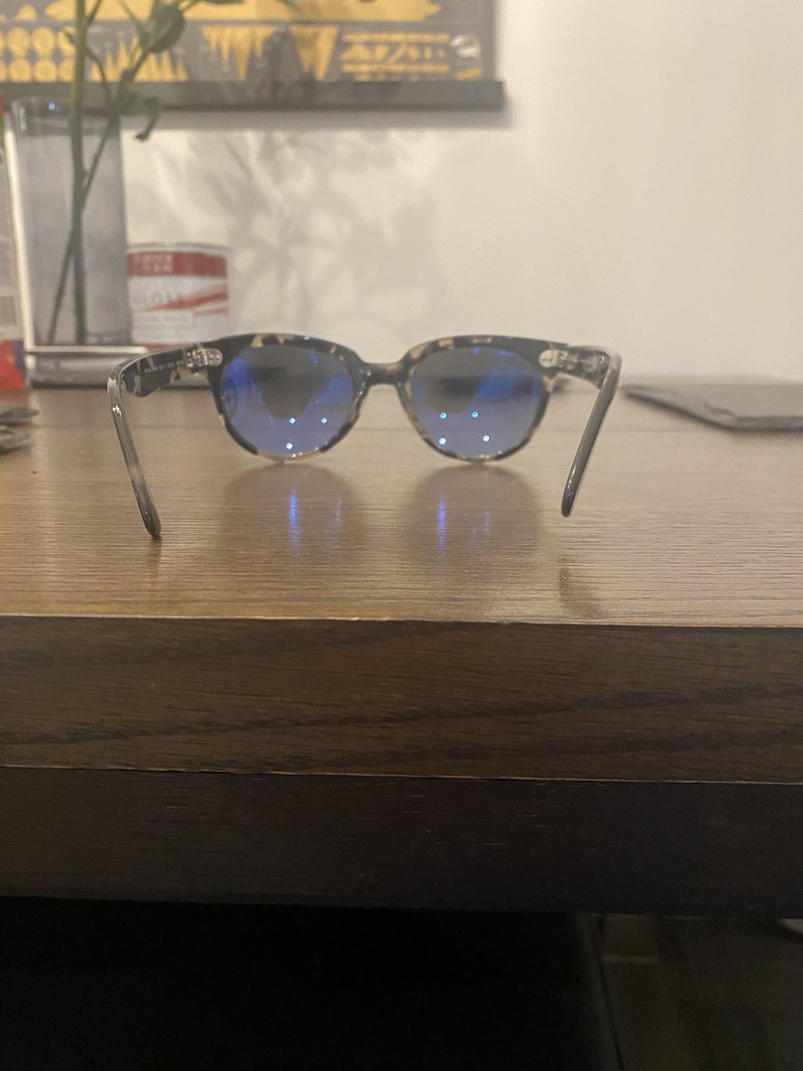 LewisJones25's tweet photo. @ray_ban appalling service…purchased  sunglasses through your website. First pair arrived with un level arms and sitting wonky, returned for replacement and EXACTLY the same pair has been sent back claiming to be a replacement (same product number). Waste of time and money 👍🏼 https://t.co/CUyhMAfuf3