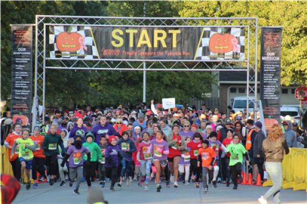 Jaust34's tweet photo. The 25th Annual Jared Coones Memorial Pumpkin Run &amp; Walk is coming on Saturday, October 14! Join this community event that benefits the #ChildrensMercy Cancer Center and shows that we're "Stronger Together." You can learn more and register here: https://t.co/Laljs7eeuw https://t.co/LxebTLfw1B