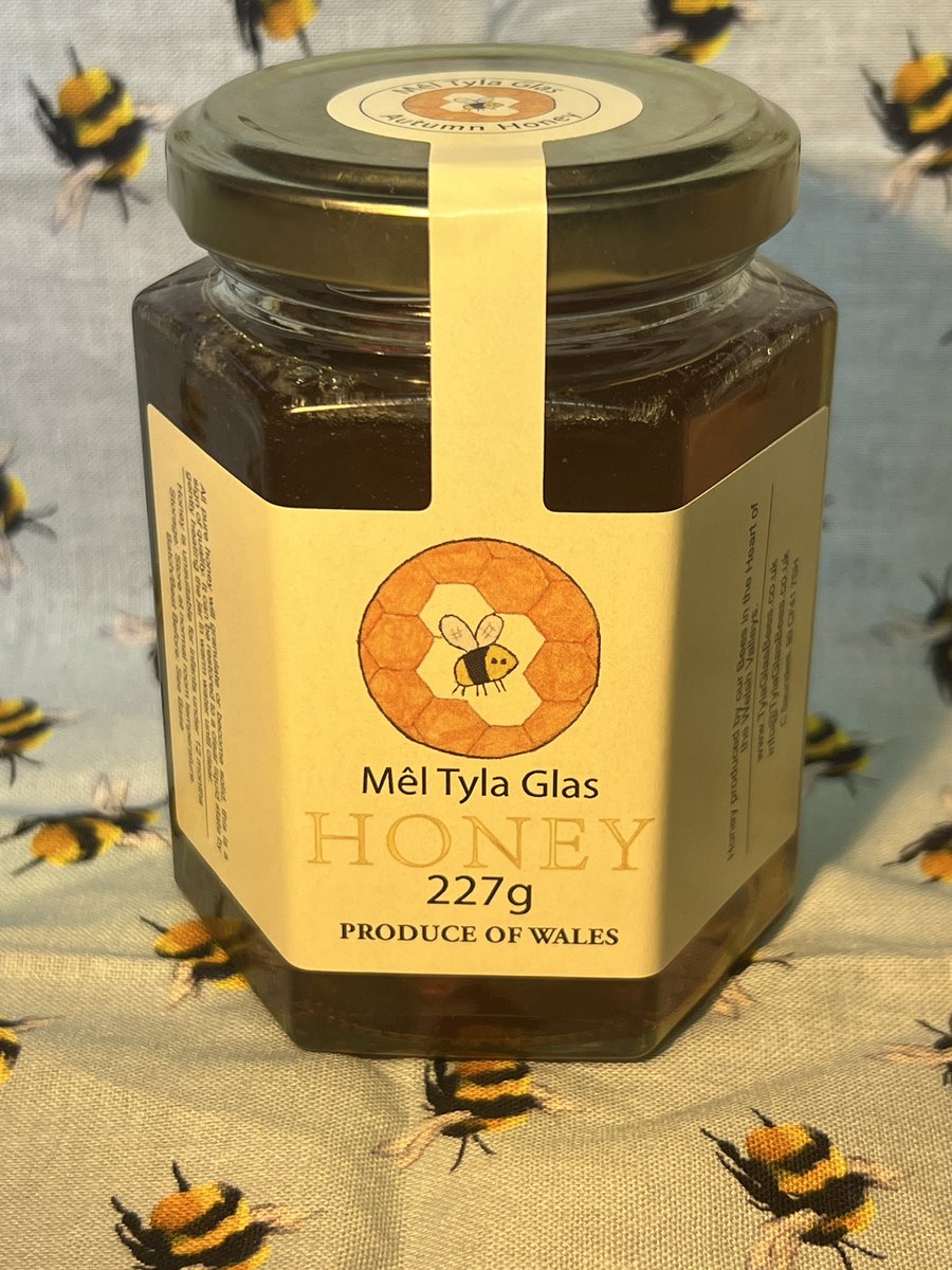 TylaGlasBees's tweet photo. Our amazing Autumn honey is finally in jars (well some of it is) and ready for sale.

https://t.co/kkb42fQ9jX

#honey #natural #honey #naturalhoney #naturalhoney🍯 #beekeepinguk #beekeeperslife #beekeepinglife #bees #welshbees #autumnhoney #AutumnHoney https://t.co/yrO5RDVUe7