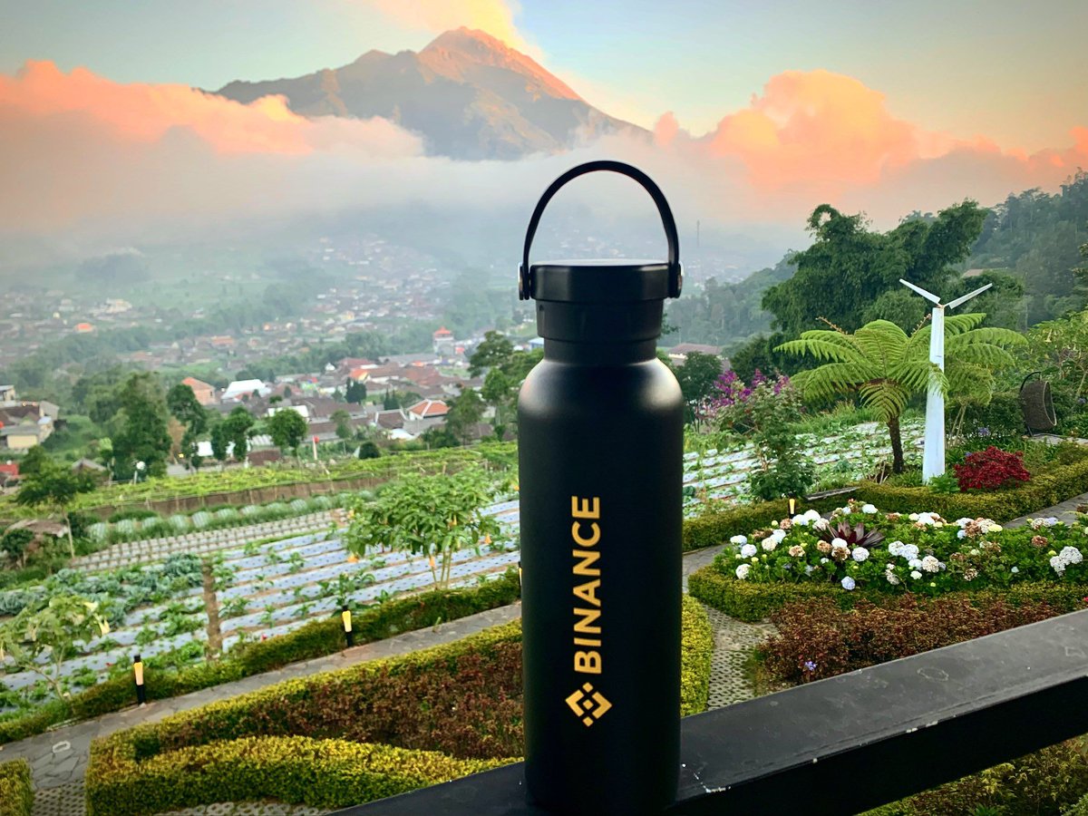 Adventures with the hydratooor for #TravelWithBinance 📸 @pseudoscrops