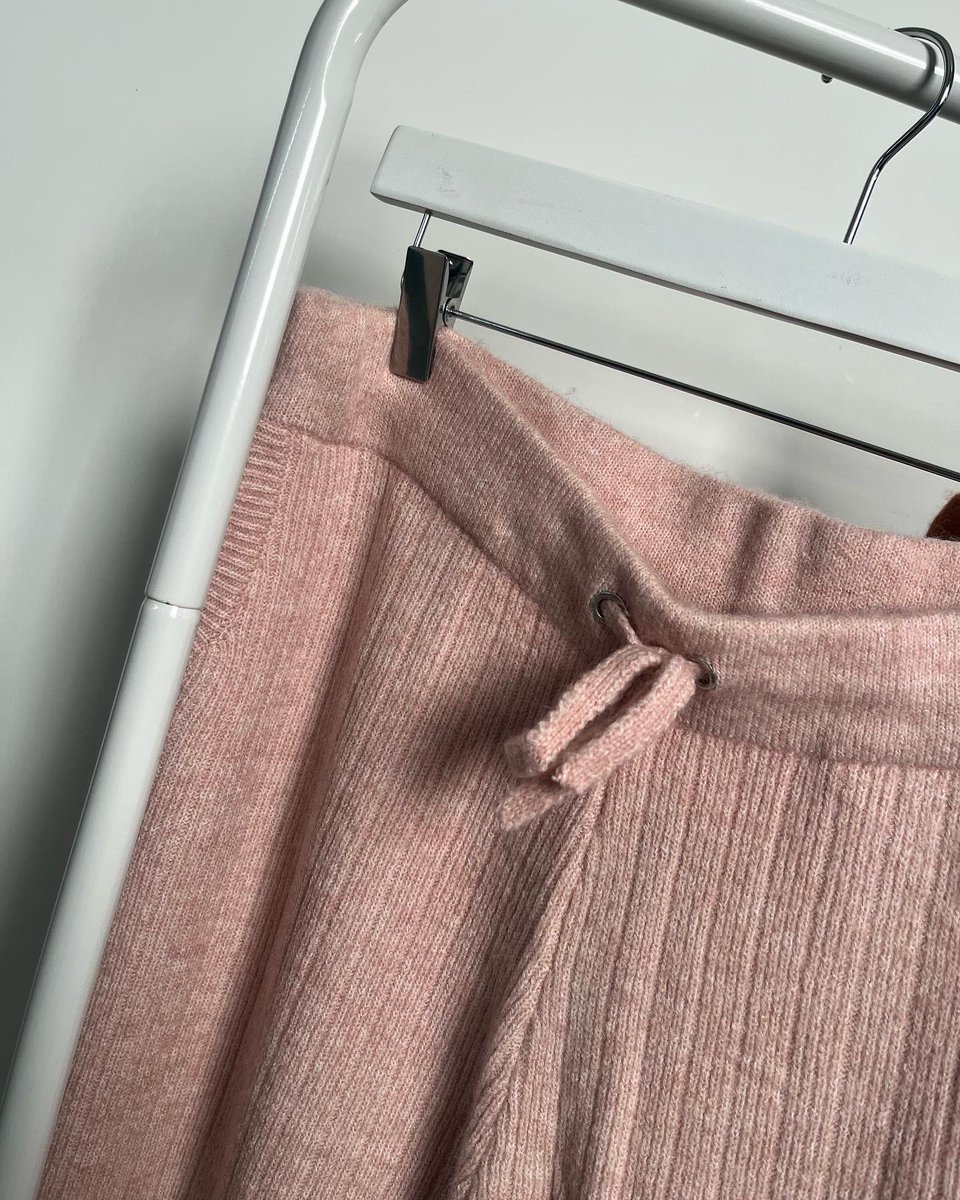 labeltraders's tweet photo. ๐๐๐๐๐!
๐ฅตKeep cosy warm with these lounge trousers with cashmere from a well known premium brand.
๐คAvailable at just ยฃ12 in store, these sold at $129.50, full price!
#LookYourBestForLess #SupportSmallBusiness #Ladieswear #Loungewear #Ashfield #Mansfield #Nottingham https://t.co/CwgpXLrmxA