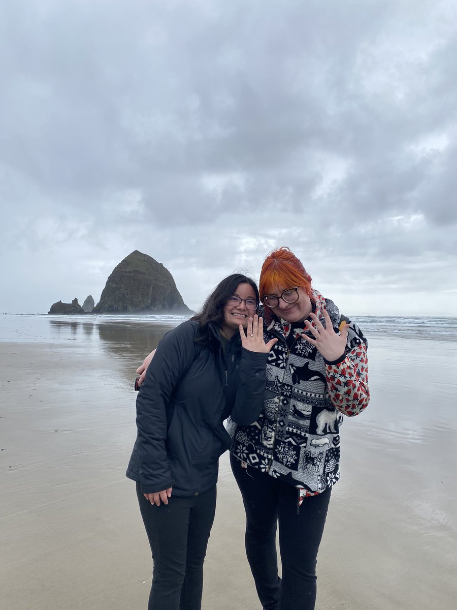 jessicasingh33's tweet photo. We’re engayged!!! (Fully this time lol) @woolskies always surprising me in the best ways 💍❤️ https://t.co/oOfAcTW71F