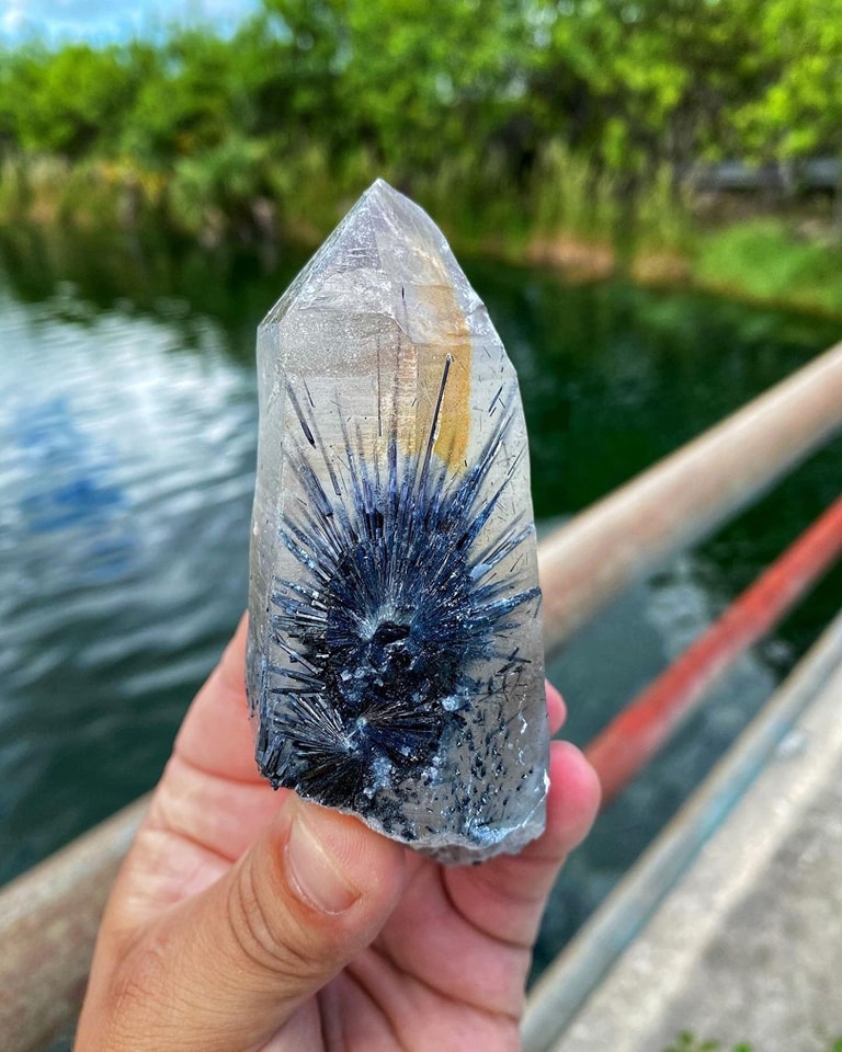 This Spooky Quartz with Tourmaline and Halite opal!
Photo  © natures_goodz