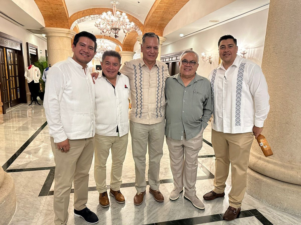 Siempre un gusto saludar a miembros del comité nacional de la <a href="/CTM_MX/">CTM Nacional</a>, <a href="/FerSalgadoCTM/">Fer Salgado</a> <a href="/JCVelascoCTM/">Juan Carlos Velasco</a> <a href="/_LeoSoto/">Leo Soto Enríquez</a> <a href="/MarioMaciasRobl/">Mario Macías Robles</a>