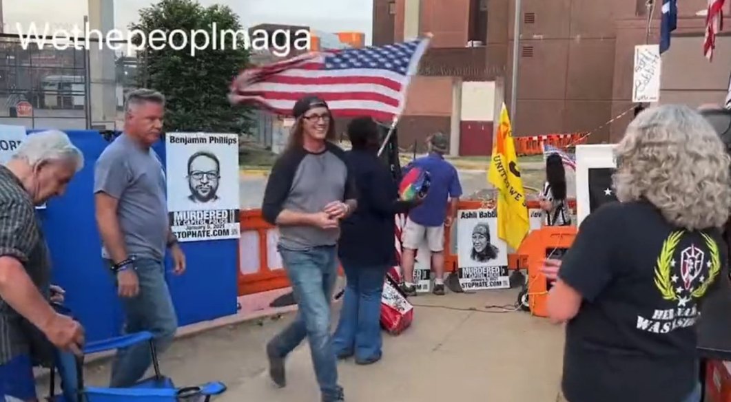 1776mocumentary's tweet photo. @RumsMick I remember when @M5NewsTx and @michellewittho1 used to be so close. Not anymore, I guess. https://t.co/1JaKcmHUHz