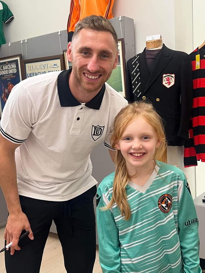 hutchison15488's tweet photo. @dundeeunitedfc @louismoult  @ChrisMochrie  thanks for the pics https://t.co/NiPWIYePFD