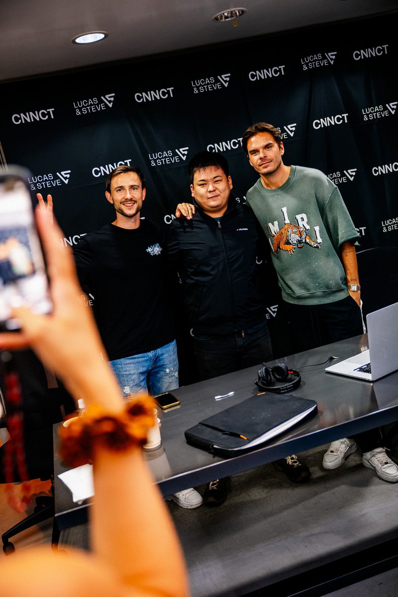 lucasandsteve's tweet photo. Our first ever pop-up store is a wrap! It was so much fun to meet all of you, to sign the brand new CNNCT clothing and to listen to demo’s of some really talented producers. Thanks everyone for stopping by ❤️ #cnnct https://t.co/M4FrK5z7lB