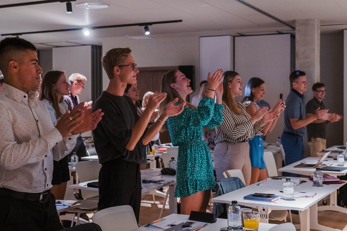 SWA1855's tweet image. Earlier this month, our global team wrapped up their annual gathering of leaders in Barcelona, Spain. During this trip, the team reviewed summer results and prepared for the upcoming season.
#southwesternadvantage #barcelonaspain🇪🇸 #leadershipdevelopment #perfectplanning
