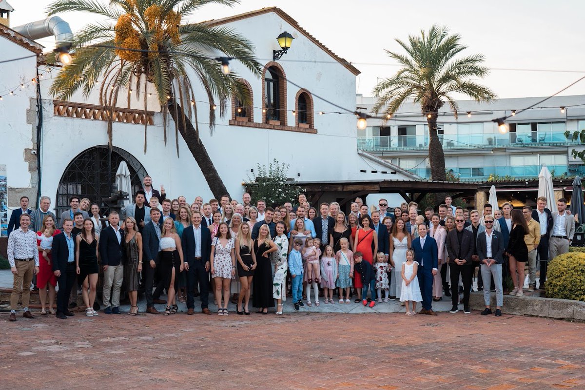 SWA1855's tweet image. Earlier this month, our global team wrapped up their annual gathering of leaders in Barcelona, Spain. During this trip, the team reviewed summer results and prepared for the upcoming season.
#southwesternadvantage #barcelonaspain🇪🇸 #leadershipdevelopment #perfectplanning