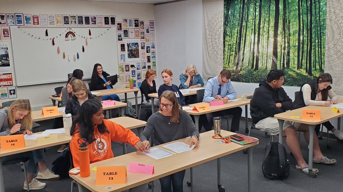 LifeAfterHersey's tweet photo. 3rd College Essay-palooza day in the books! We are at 200 essay sessions total! 217 is our record and we have 3 sessions to go next week! https://t.co/Q3XHA9BZXP