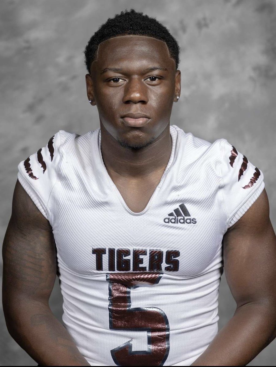 Check out my Mid Season Highlights. Physical Nickel/versatile DB 🔥
  
<a href="/JUCOFFrenzy/">JUCO Football Frenzy</a>  <a href="/Metcalf79/">Terrence “Bigcat” Metcalf</a>  <a href="/coach_wigginsnj/">Coach Wiggins</a>  <a href="/ShauneHoliday/">Shaune Holiday</a>  <a href="/AlanCross__/">Alan Cross</a> 

hudl.com/v/2M5ZAE