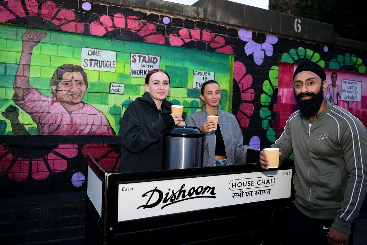 jassansi's tweet image. The Past Calls to the Present

I was in Manchester last week photographing the @Conservatives Party Conference. Outside the Conference venue stands a statue of Suffragette Emily Pankhurst. I took a moment to stand and reflect in front of it.

It was there, I unexpectedly bumped…