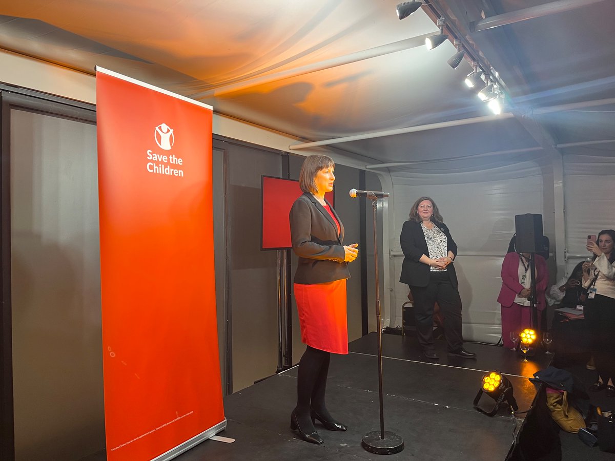 ‘The last Labour government lifted 1 million children out of poverty… We will do it again’ 

Great speech from the shadow chancellor <a href="/RachelReevesMP/">Rachel Reeves</a> at our <a href="/savechildrenuk/">Save the Children UK</a> reception.