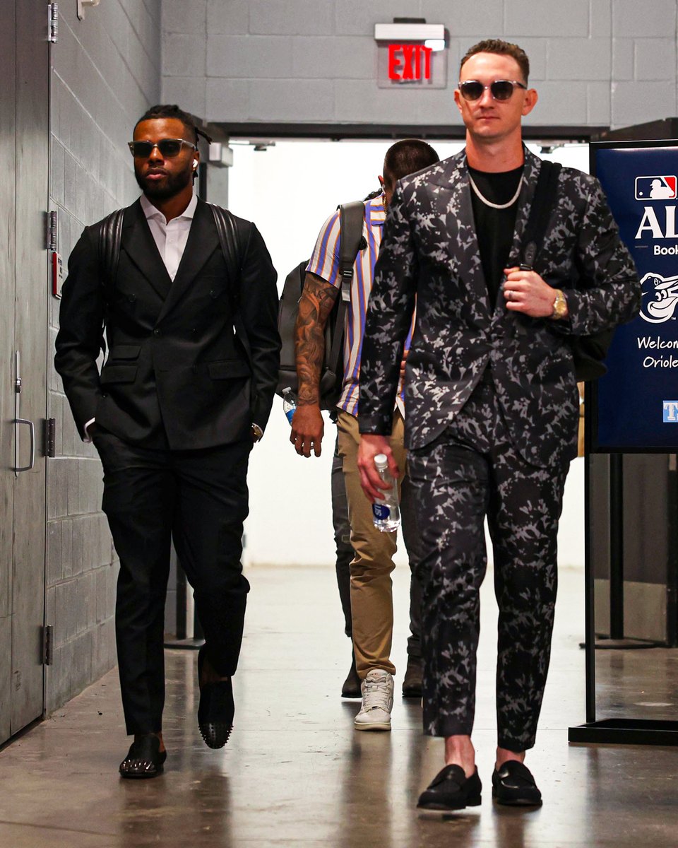Orioles's tweet photo. Arriving in style. https://t.co/0fPvqwpAbn
