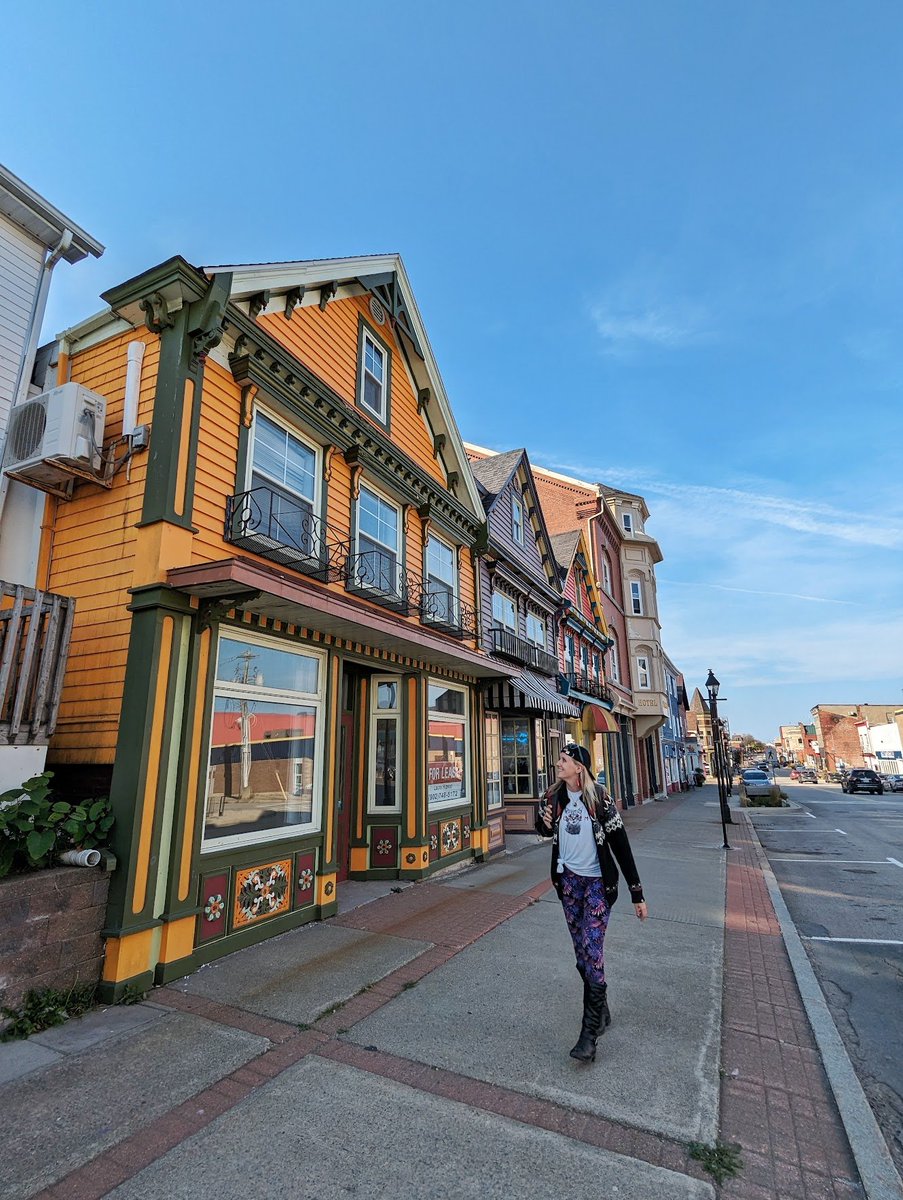 Our #NovaScotia trip was a blur, BUT I'm thrilled we stopped in @VisitYAS & @CapeForchu! I wish we had more time so I could tour @lostgirlsguide around but there's just so much to do! 👇 ivebeenbit.ca/things-to-do-i… #CompellingNovaScotia #VisitNovaScotia #Yarmouth #Canada #Travel
