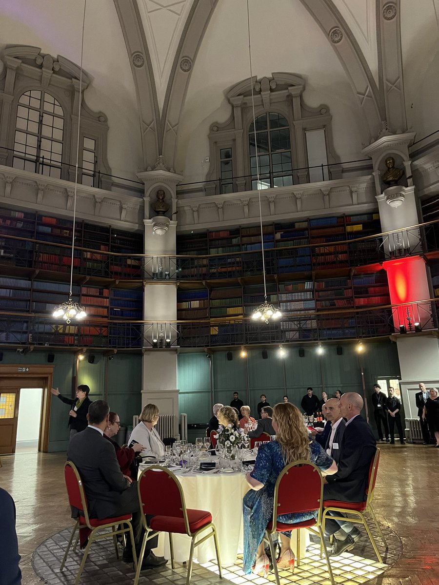 The Octagon at @QMUL is a stunning setting for the latest @civicuniversity advisory group dinner. Great to hear how important health has been to the university’s history and their VC rightly proud of how well they do on social mobility. #trulycivic