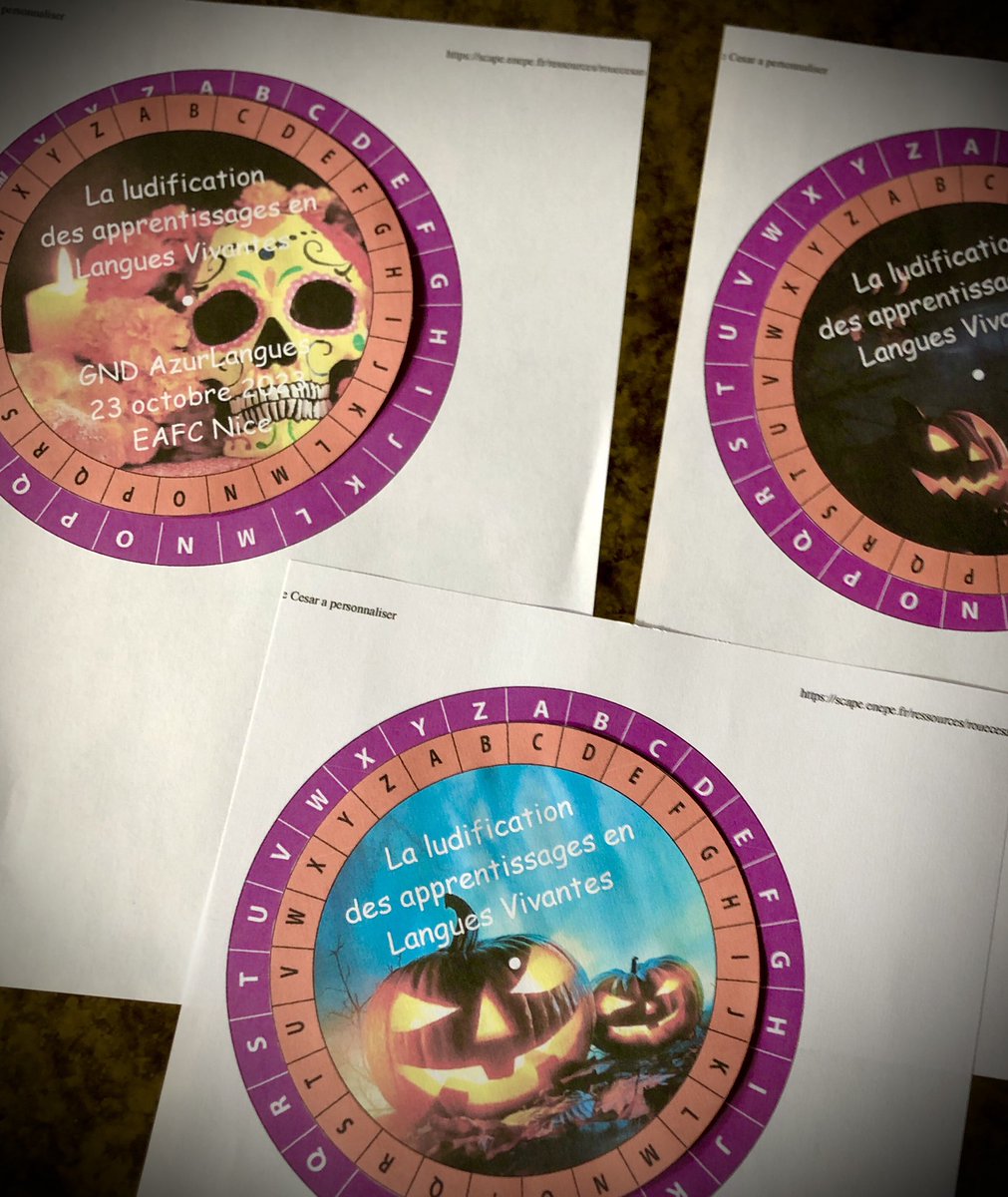 besse_jerome's tweet photo. Avec @gemagapa🧙🏻‍♀️ on se prépare✨ pour animer🪄 une formation🔮 sur "La ludification des apprentissages en Langues Vivantes" ⚙️🎃👻💀 dans le cadre du Séminaire d’automne 🍂 de l’#EAFC_Nice
#jeux 🧩♟🎮 et #enjeux 🤔💭
#escapegames #jeuxserieux #VR #AR @AzurGnd #dreamteam #medio🧠 https://t.co/HdioT67AMq