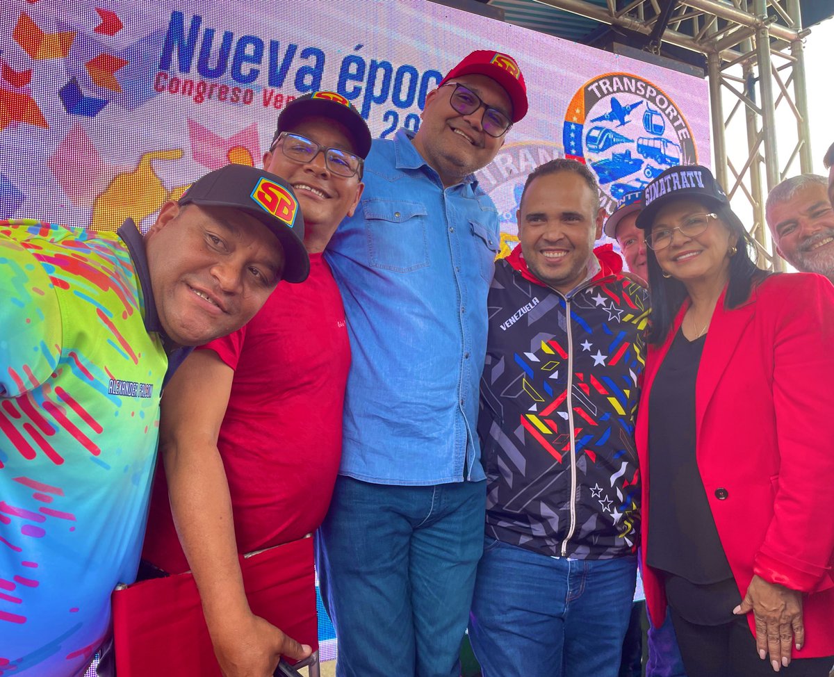 EdisonB25's tweet photo. ✊🏼 Llevamos un mensaje de conciencia para que nuestro pueblo transportista sepa por qué nos pertenece el Esequibo. Estamos convencidos que la diplomacia Bolivariana de Paz es el camino para encontrar una solución al diferendo territorial.
@NicolasMaduro https://t.co/GeeQf8AOdt