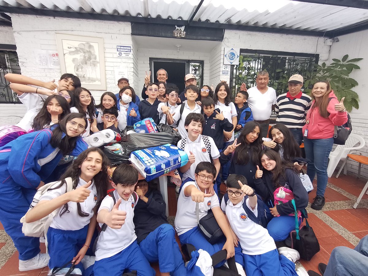 sanbartolomeedu's tweet photo. 🙏🙌#PastoralMayor Experiencia FAS de Grado Sexto.
📎Ver más en: https://t.co/jgiXt1NSxV
#ConTodoElAmor
#CMSB #420Años #MayorTeQuieroMayor #AzulRojoAzul https://t.co/kAGTjCQPXC
