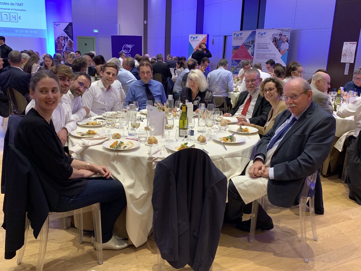 Merci aux alumni ⁦⁦<a href="/IMTNE_Alumni/">IMT Nord Europe Alumni</a>⁩ qui ce soir apportent leur soutien aux élèves ⁦<a href="/IMT_NordEurope/">IMT Nord Europe</a>⁩ lors du dîner annuel de la fondation ⁦<a href="/FondationMT/">Fondation Mines-Télécom</a>⁩