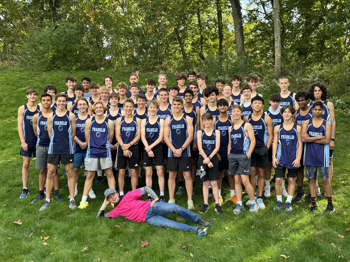 Congrats to the Franklin boys team for finishing the dual meet season 5-0 and taking in the Kelley-Rex titles. They were lead by Pink, Huff, Scotland, Diehl, and Halter as they topped N. Attleboro 25-34