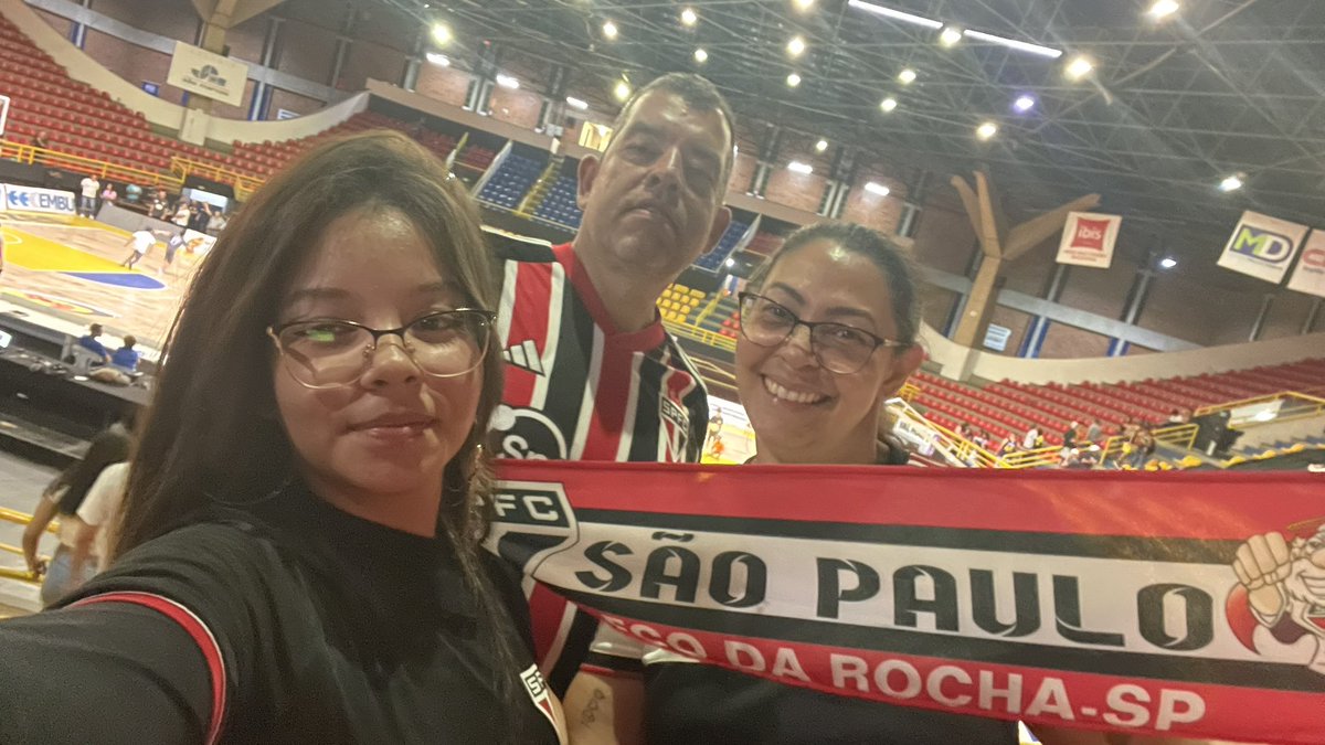 Marciafebrandao's tweet photo. #bandsports
Avante meu tricolor, estamos aqui hoje!!!
Vem para o Morumbi 🇾🇪
Eu meu esposo Rogerio somos de Franco da Rocha https://t.co/5GYllEWSJg