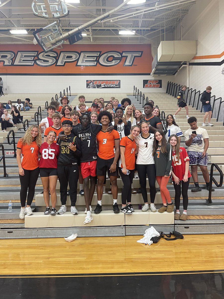 EHS Student Section (@ehs_raiders) on Twitter photo 