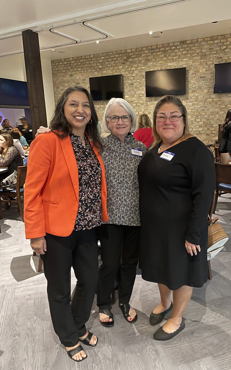 It was terrific to connect with these two great principals at the TEPSA Region 20 event! Hooray for Kristina Diaz/Rhodes ES and Monica Galan/Stevenson MS.