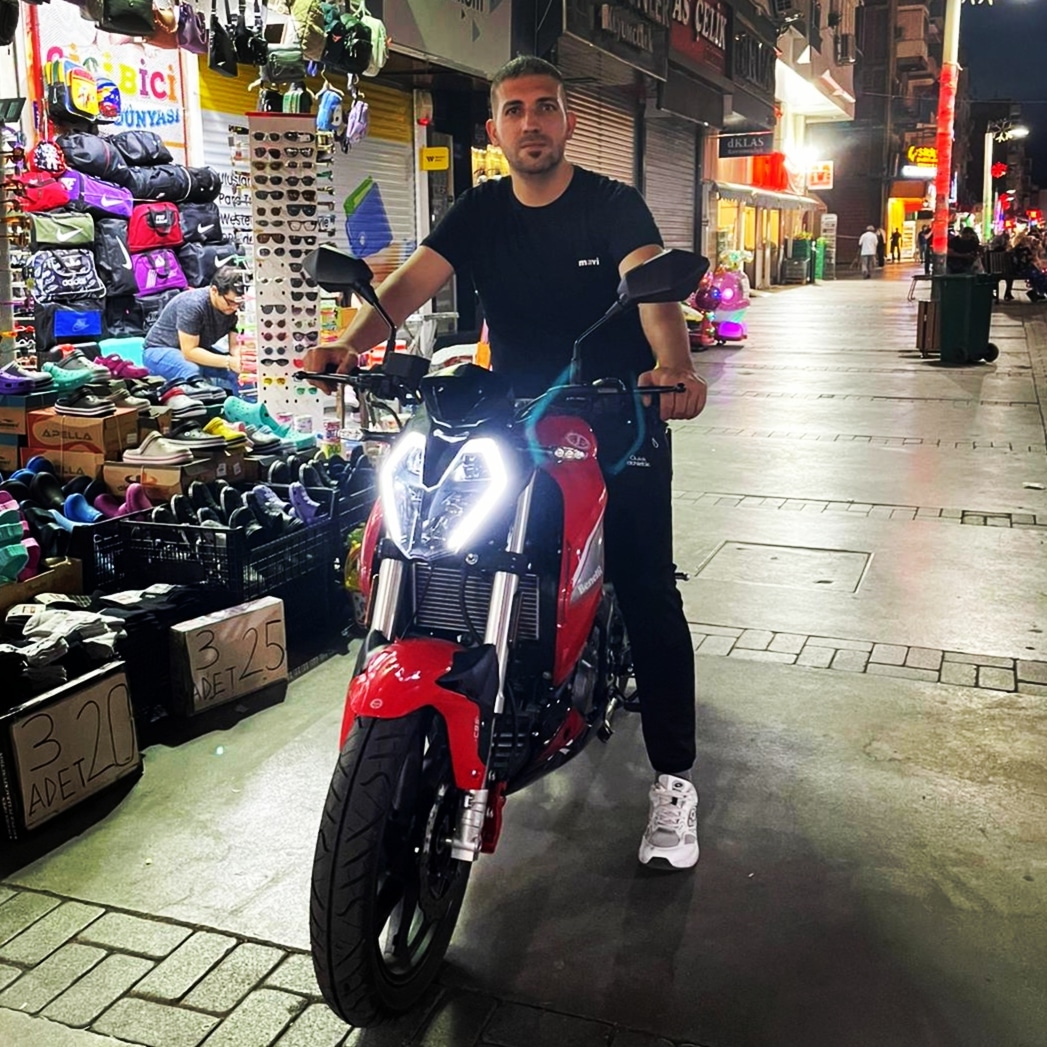 MuratDinc35's tweet photo. Mevlâna der ki ;  
Gönülden Gönüle Yol Var.
O Gün, Bugün Yoldayız... 
Yol Bulmak Kolay Mesele GÖNÜL Bulabilmek... https://t.co/zTv13Vyy7A