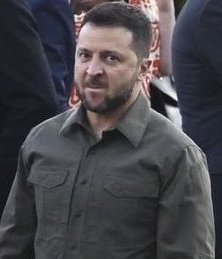 TEAM_USA__'s tweet photo. If Zelensky called you on the phone and asked you to donate to Ukraine, what would your response be? https://t.co/k04NXdJl7l